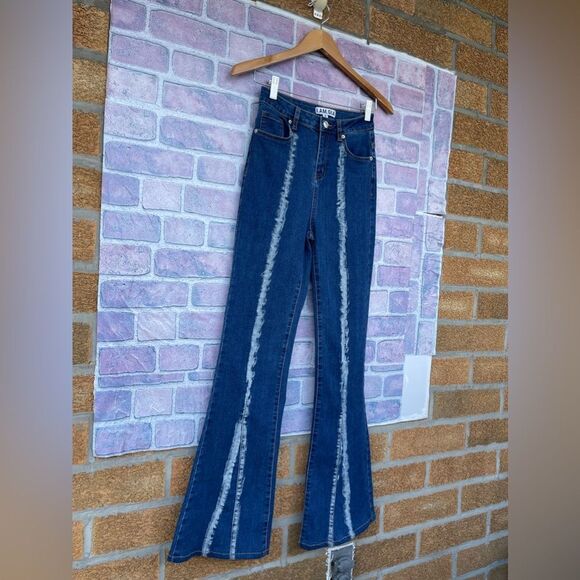 I.AM.GIA Savannah Mid-Rise Flare Jeans small - Picture 6 of 12